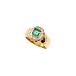 Yellow Gold Vintage Style Band Ring with Emerald and Diamonds