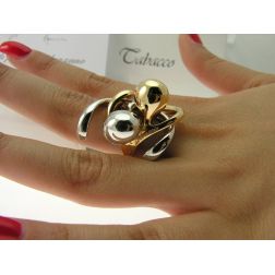 Photo of worn Ring The Hug Rose and White Gold