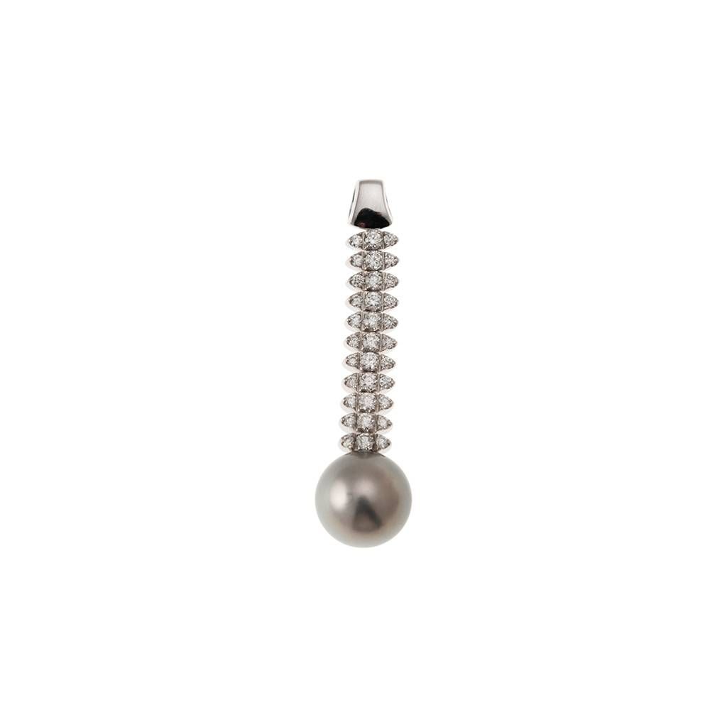 Navette Design Pendant with 33 Diamonds and Tahitian Pearl