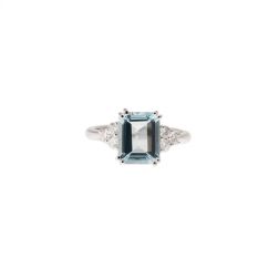 Solitaire Ring with Octagonal Aquamarine 10x8mm and Diamonds