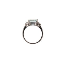 Solitaire Ring with Octagonal Aquamarine 11x9mm and Diamonds - Italian Size 13