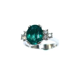 Anello Solitario Smeraldo Ovale 9x8mm e 6 Diamanti