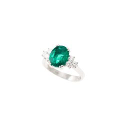 Solitaire Ring with Oval-cut Emerald and Diamonds