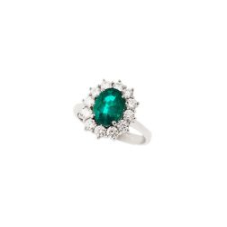 Kate Emerald Ring 9x6mm of 1.779ct and 12 Diamonds
