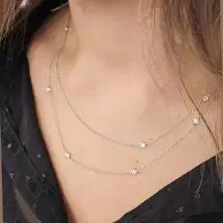 Collana Laccio Circle 13 Diamanti in Oro Bianco foto indossata