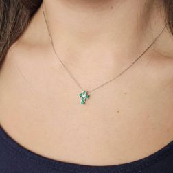 Collana con Croce Smeraldi - Larghezza 8.3mm foto indossata