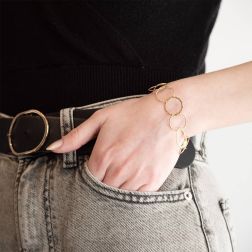 photo of worn Chain Bracelet with Alternating Hammered and Polished Circles