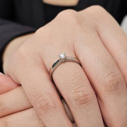 Solitario Band Diamante 0.19ct GIA foto indossata