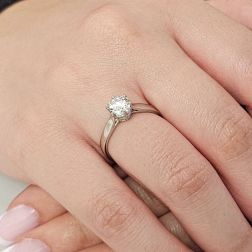 Photo of worn Solitaire Band in Platinum Diamond 0.93ct IGI