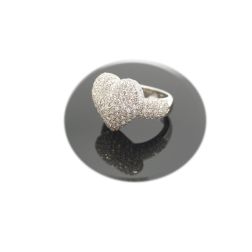 Heart ring with White Diamonds in White 18kt gold
