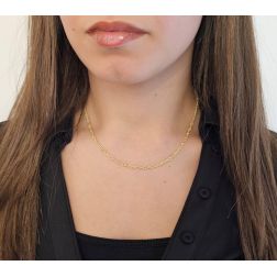 Collana Girocollo 40cm Maglia Infinito a filo Rigato in Oro Giallo foto indossata