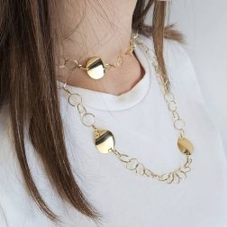 Photo of worn Laccio Necklace 93cm Chain Circles with Polished and Satin Plates