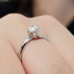 Photo of worn Solitaire "Love Panarea" GIA Diamond 0.70ct Platinum