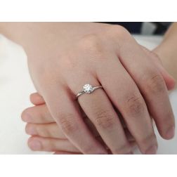 Solitario "Love Panarea" Diamante GIA da 0.55ct Platino foto indossata