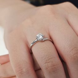 Solitario "Love Panarea" Diamante GIA da 0.55ct Platino foto indossata