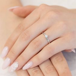 Solitario "Love Panarea" Diamante GIA da 0.20ct Platino foto indossata