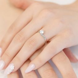 Solitario "Love Panarea" Diamante GIA da 0.55ct Platino foto indossata