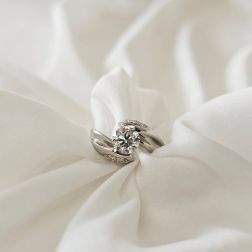 1.02ct "Louvre" Double Diamond Platinum Surrounded Solitaire Ring