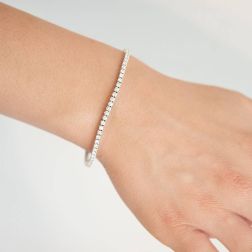 Foto Indossata Bracciale Tennis 65 Diamanti 17cm x 2,4mm foto indossata