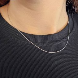 Photo of worn Platinum Cuban Link necklace 40cm x 0.80mm