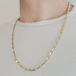 Collana 61cm Chicchi a Trapezi Oro Giallo indossata
