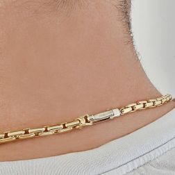 Collana 61cm Tubolare Chicchi Oro Giallo chiusura indossata