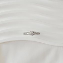 Solitario "Bridge" Diamante GIA da 0.70ct Contorno Sgriffato Platino