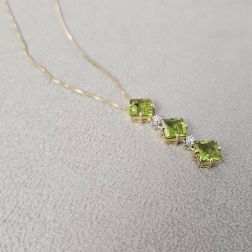 Trilogy Peridot Carré and Diamond on Venetian Necklace