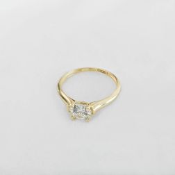 Oval Solitaire Ring with Round Zircon in yellow gold