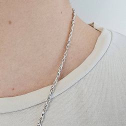 Collana 60cm maglia Torchon e palline Oro Bianco foto indossata