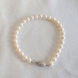 6mm Diamond Barrel 5.5mm-6mm Pearl Bracelet White Gold