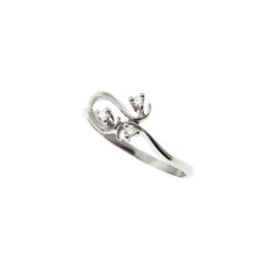 three bands Trilogy Flower ring in White Gold and Diamonds