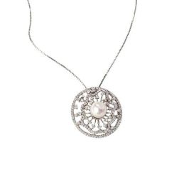 Collana con Ciondolo Tondo motivo floreale con Perla Akoya e Diamanti
