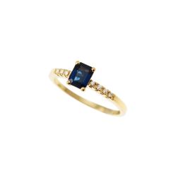 Solitaire Ring with Octagonal Sapphire and 8 Diamonds