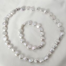 Bracciale + Collana Perle Bianche a bottone chiusura sfera Oro Bianco