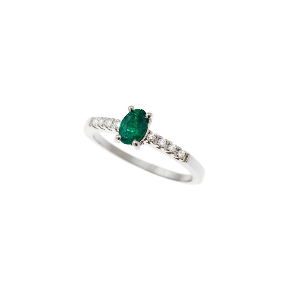 Anello Solitario Smeraldo Ovale e 8 Diamanti in Oro Bianco