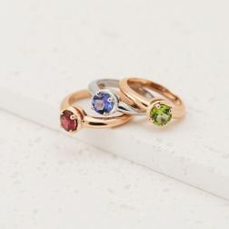 Anello Solitario tondo con Tanzanite e 18 Diamanti Oro Bianco - misura 12