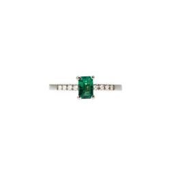 Anello Solitario Smeraldo Ottagonale e 8 Diamanti in Oro Bianco
