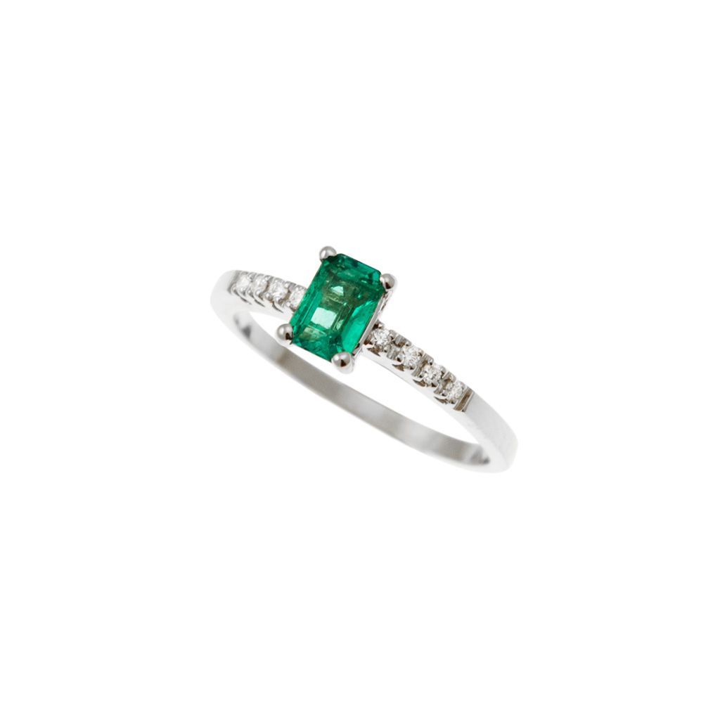 Octagonal Emerald Solitaire Ring with 8 Diamonds in White Gold