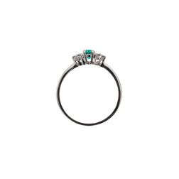 Anello Solitario Smeraldo Ovale 6x4mm e 6 Diamanti in Oro Bianco