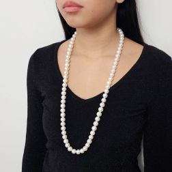 Collana Lunga 79cm Perle Bianche senza chiusura foto indossata