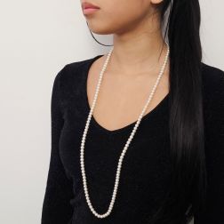 Collana Lunga 89cm Perle Bianche senza chiusura foto indossata