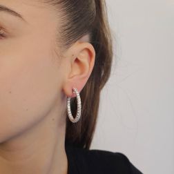 Boccole con 58 Diamanti 5,36ct chiusura a Clip in Oro Bianco foto indossata