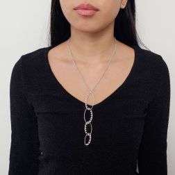 Collana Ciondolo 4 Ovali a scalare con Diamanti foto indossata