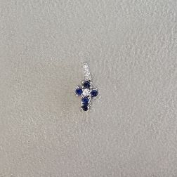 Ciondolo Croce con Zaffiro Blu - Larghezza 6.7mm