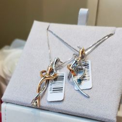 Stylized Hug Pendant with Yellow Diamond