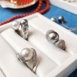 Anello Design Onda con Perla Tahiti e Pavé di Diamanti - Misura 12