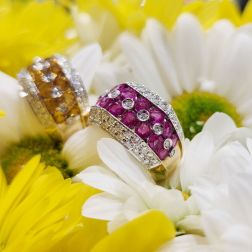 Anello Design a fasce con 14 Zaffiri Gialli e 58 Diamanti