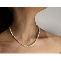 Collana Perle Centrale 6 Oro Bianco foto indossata