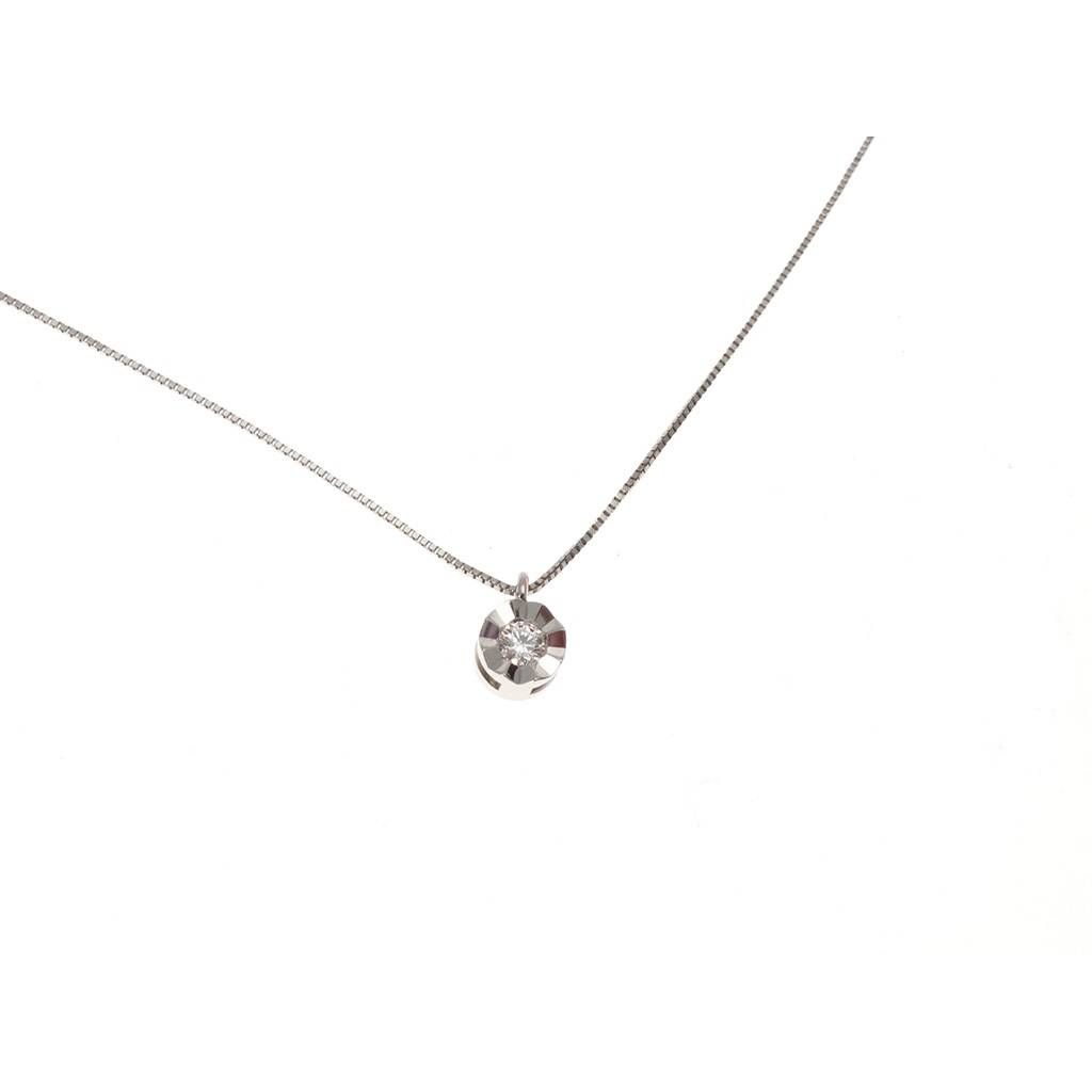 Necklace with Faceted circle charm 0,05 ct